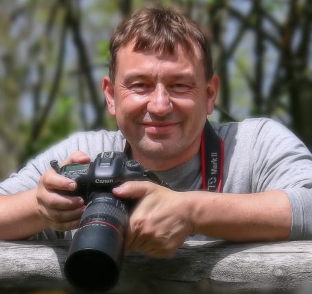 Dipl.-Biol. Oliver Fox mit Kamera Dipl.-Biol. Oliver Fox mit Kamera